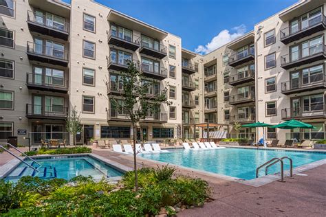 New luxury apartments will soon rise along Vernon Boulevard 35