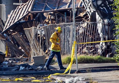 Fire under 10 Freeway in downtown L.A. upends traffic with no reopening ...