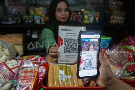 Jumlah Pedagang Yang Menggunakan Qris Antara Foto