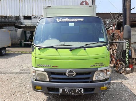 jual mobil hino dutro    dki jakarta manual trucks hijau rp