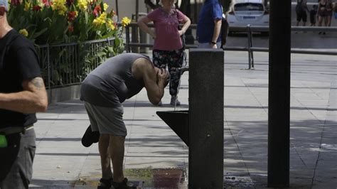 Salud Confirma La Muerte De Una Persona Por Un Golpe De Calor En Sevilla