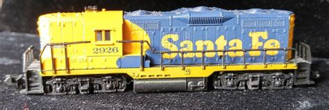 N Scale Atlas 4051 Locomotive Diesel Emd Gp9 Santa Fe