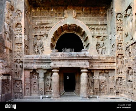 Ajanta Cave 19 Vihara Stock Photo - Alamy