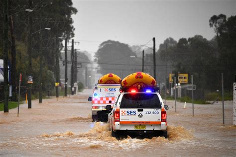 Australie Des Milliers De Personnes évacuées Après Des Inondations