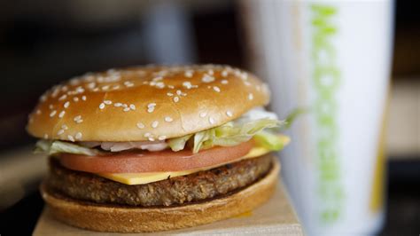 Mcdonalds India Removes Tomatoes From Menu After Massive Price Surge