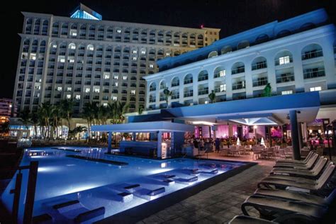 Riu Cancun, Mexico - Infinity Pools