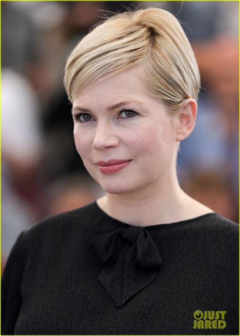 Pregnant Michelle Williams Attends The Photo Call For Showing Up At