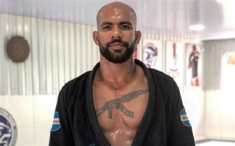 Jornal Correio Tricampe O Mundial De Jiu J Tsu Preso Por S Rie De