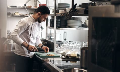 63 dos bares e restaurantes ainda não retomaram as vendas da pré