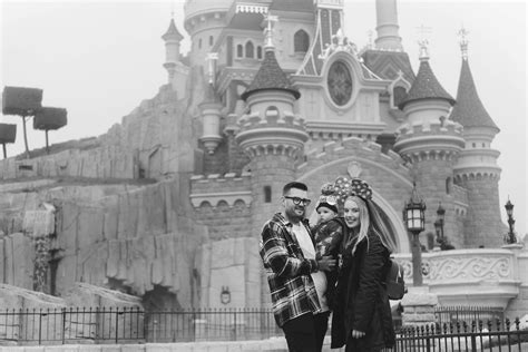 A First Birthday to Remember- Disneyland Paris Family Session — Honey ...