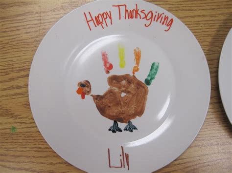 Savvy Second Graders: Crafty Thanksgiving Plates