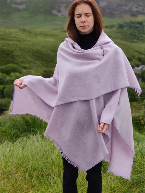 Irish Wrap Ruana Cape Cloak Hooded Pure New Wool Lilac