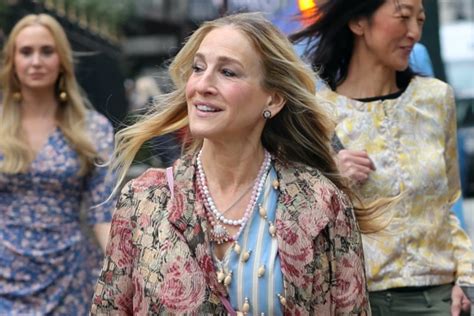 Sarah Jessica Parker Mixes Stripes And Florals With Brown Booties On Set