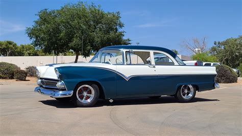 1955 Ford Fairlane 500 | GAA Classic Cars