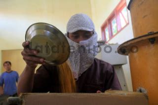 Proses Pembuatan Produk Jamu Herbal Asal Cilacap DATATEMPO