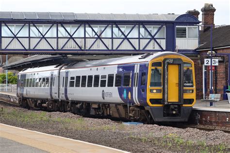 2R06 Northern Trains 158851 2R06 1000 Bridlington To Yor Flickr