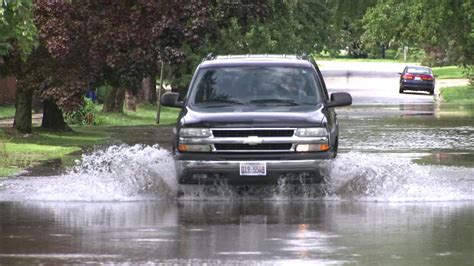 Chicago Weather Heavy Rain Floods Dolton Streets Abc7 Chicago