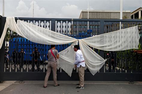 In Pictures Thai Pro Democracy Protesters Rally Outside Parliament