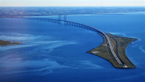 Lincredibile Ponte Che Si Getta Nelle Acque Del Mar Del Nord Mare