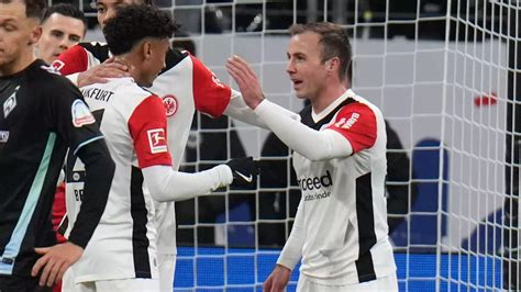 Fu Ball Bundesliga Frankfurt Nach Leipzig Patzer Erster Bayern