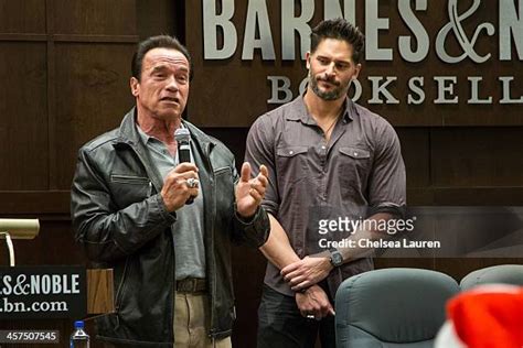 253 Arnold Schwarzenegger Book Signing Photos & High Res Pictures - Getty Images