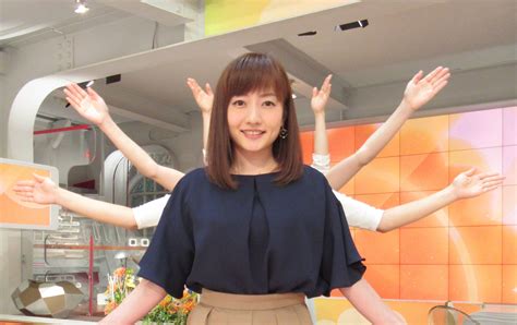 テレ朝post 穏やかな表情が見事すぎ！島本真衣アナ、朝の番組“4姉妹”で千手観音に