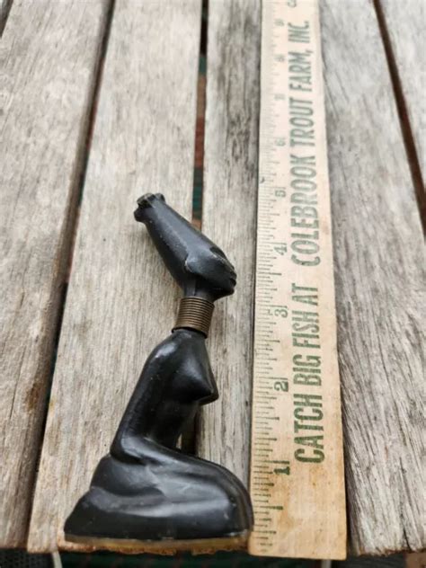 VINTAGE ARTISTIC CAST Iron Kneeling Nude AFRICAN ZULU WOMAN Bottle Ale Opener PicClick UK