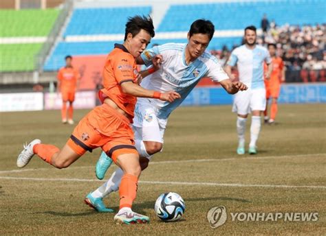 한국 축구 황금기 도래하나 유럽에서 한국을 찾는다 강원 양현준 진통 끝 셀틱 입성 완료 파이낸셜뉴스