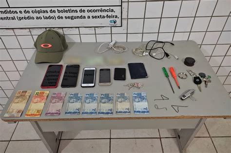 Grupo é preso suspeito de tentar furtar loja de celulares no centro de