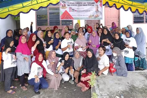 Pemberdayaan Perempuan Mak Ganjar Riau Gelar Pelatihan Pembuatan Jamu