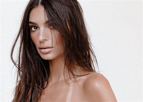 Emily Ratajkowski Turns Heads In A String Bikini On A