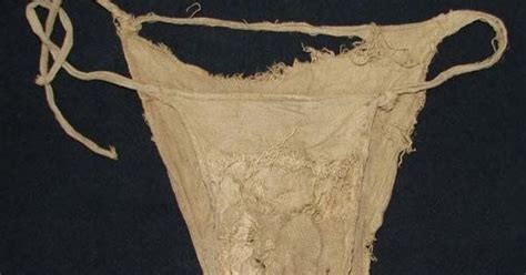 Hot Sexy Catherine De Medici Bikini Pics