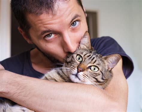 Hot Dudes With Kittens The Purr Fect Thing To See On Instagram Page Of Stay At Home Mum