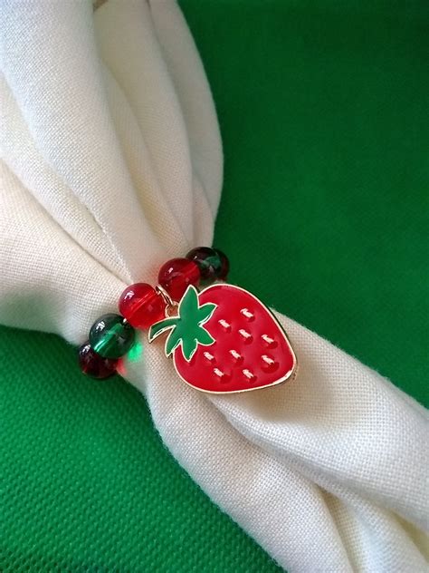 Strawberry Napkin Ringsstrawberry Table Etsy Beaded Napkin Rings