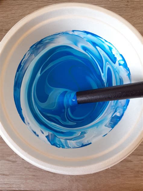 dive   bucket  paint painting bucket
