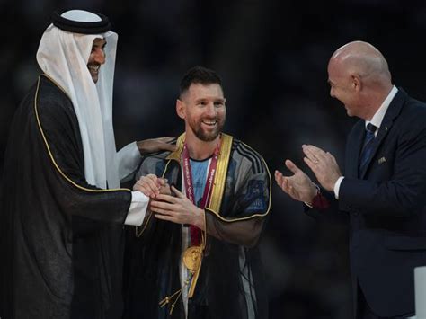 Bisht La Copa De Lionel Messi Significado En La Cultura Qatari Bisht