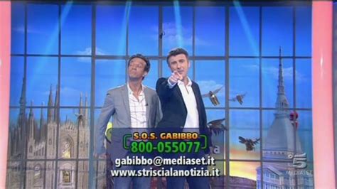 Ingresso Di Ficarra E Picone Striscia La Notizia Video Mediaset