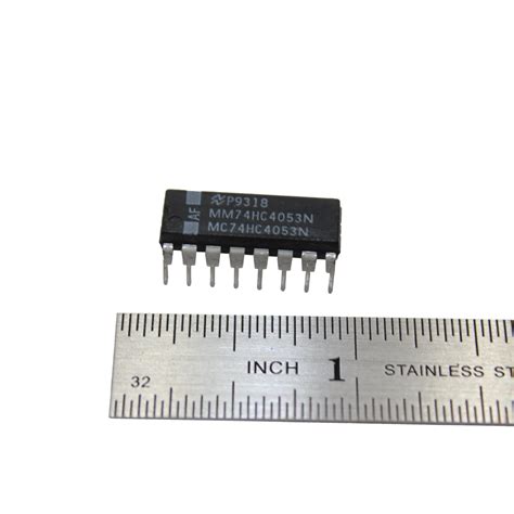 INTEGRATO SN 74HC4053 Triple 2-Channel Analog Multiplexer Autres ...