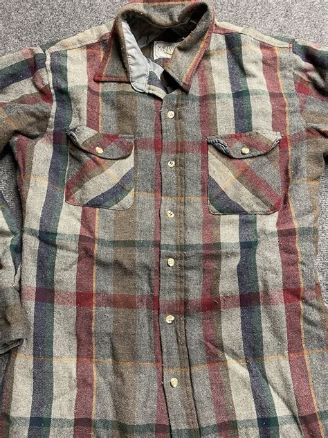 Vintage Northwest Territory Mens Plaid Quilted Flann… Gem