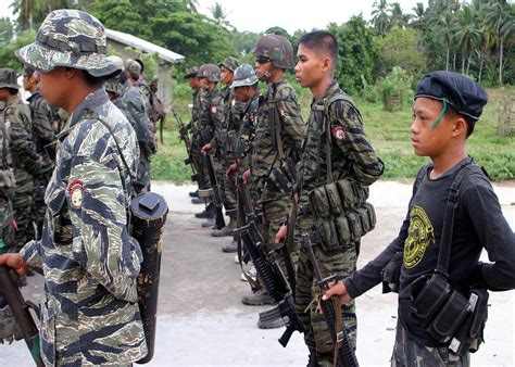 Members Of Moro Islamic Liberation Front Milf Stand In Formation