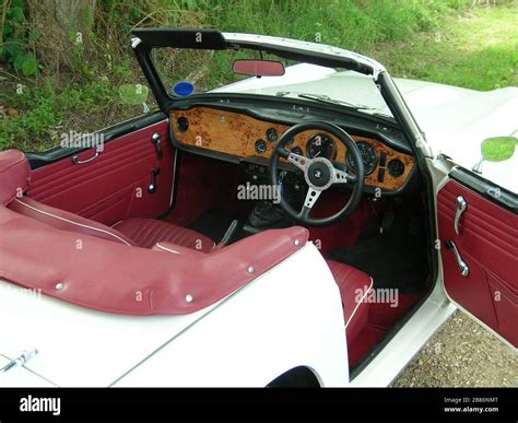 El Interior De Un Triunfo Tr5 1969 Fotos E Imágenes De Stock Alamy