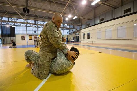 U S Army Sgt Kenneth Edwards Assigned To The Schinnen PICRYL