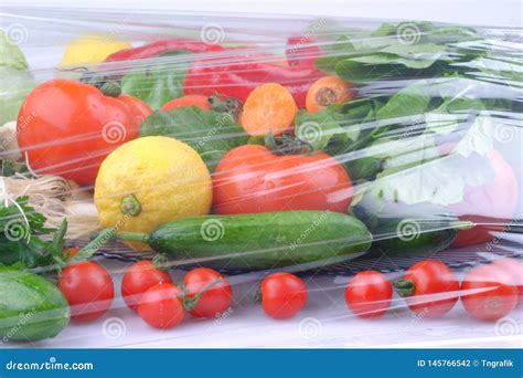 Verduras En El Fondo Negro E Pepino Col Pimienta Ensalada Zanahoria