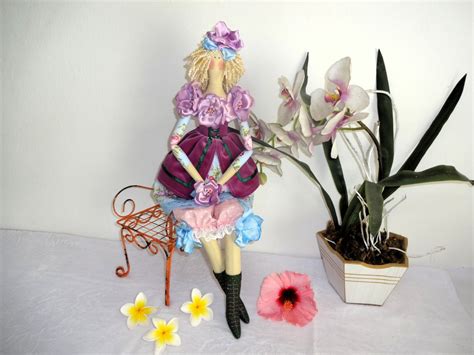 Boneca Tilda ''Fada das Flores'' | MagicDolland | Elo7