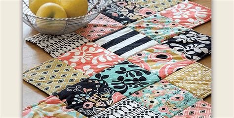 This Zig Zag Runner Is So Easy To Make Quilting Digest