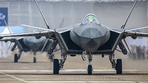 Star of the day at Airshow China 2022: J-20 stealth fighter jet - CGTN