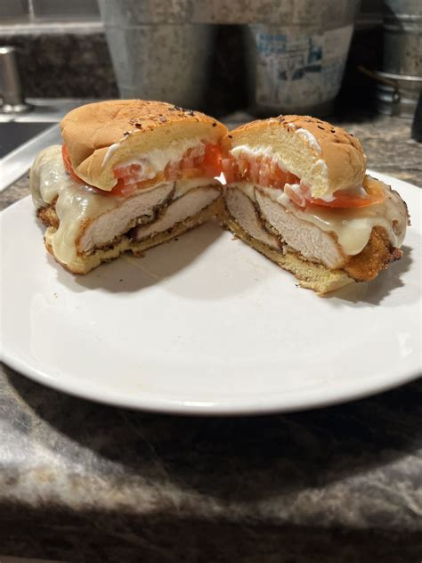 Royal On Twitter Fresh Chicken Cutlet Sandwich On An Toasted Onion