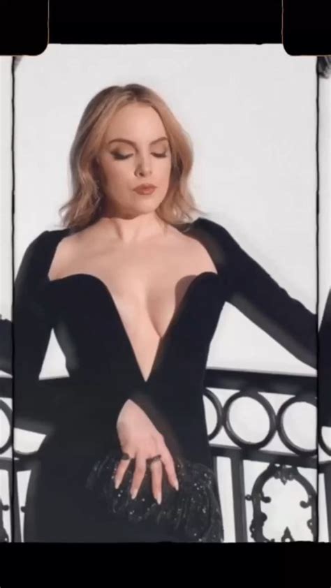 Elizabeth Gillies Big Tits Video Fappenist