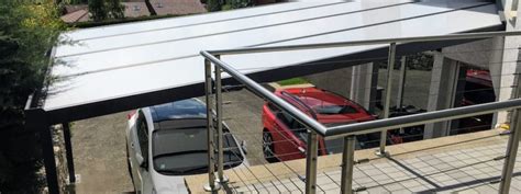 Carport à toit plat en aluminium abris de voiture adossé Anavi