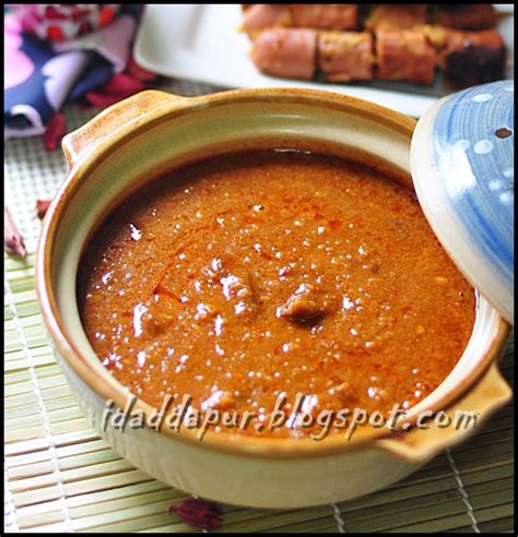 Kuah Kacang Daging Dan Berita Sedih Dari Malaysia